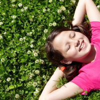 Claras mavepine forsvandt med hypnose, rutiner og fælles forståelse