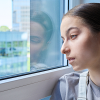 “Jeg hadede det” – Elinas vej ud af angst og mavesmerter