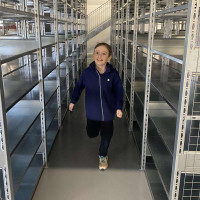 Sundhedsplejersken opdagede Oscars funktionelle mavesmerter, og han fik adgang til Min Magiske Mave gennem Randers Kommune. det blev et fælles projekt for Oscar og hans mor, og Oscar fik det hurtigt bedre ved hjælp af hypnoselydfiler og nye vaner